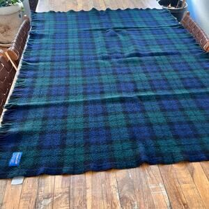 Pendleton 100% Virgin Wool Fringed Throw Blanket 41 x 55" Blue Green Plaid Barn
